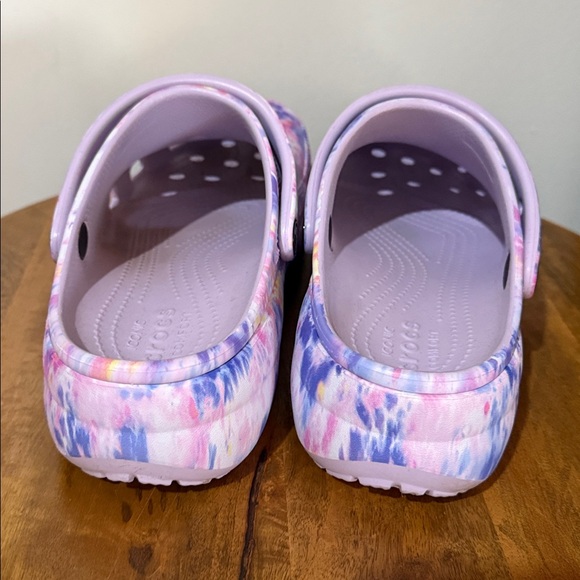 Classic Crocs - Picture 3 of 4